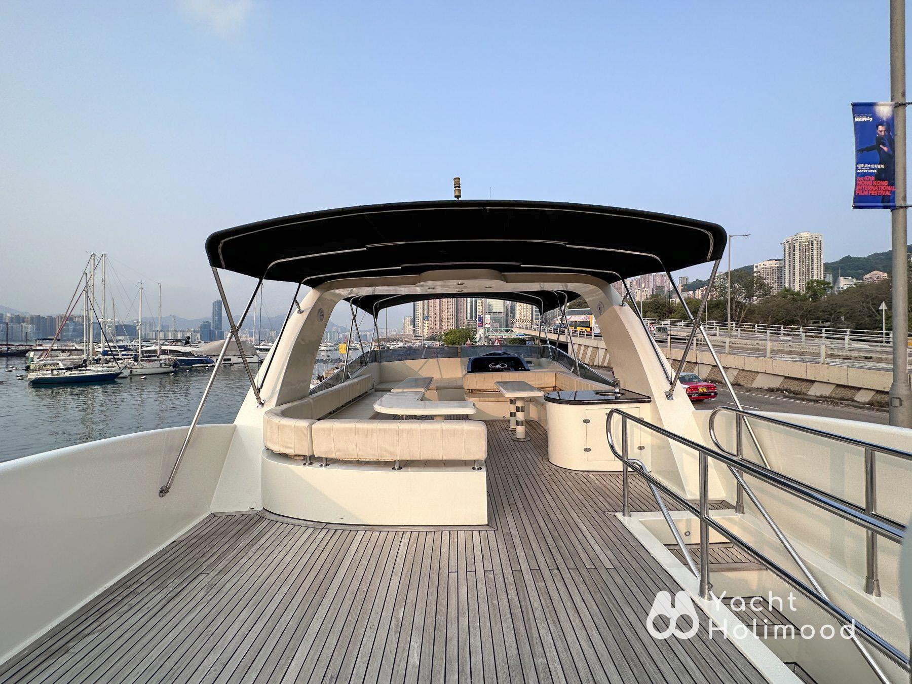 AE01 Large Luxury Yacht 15