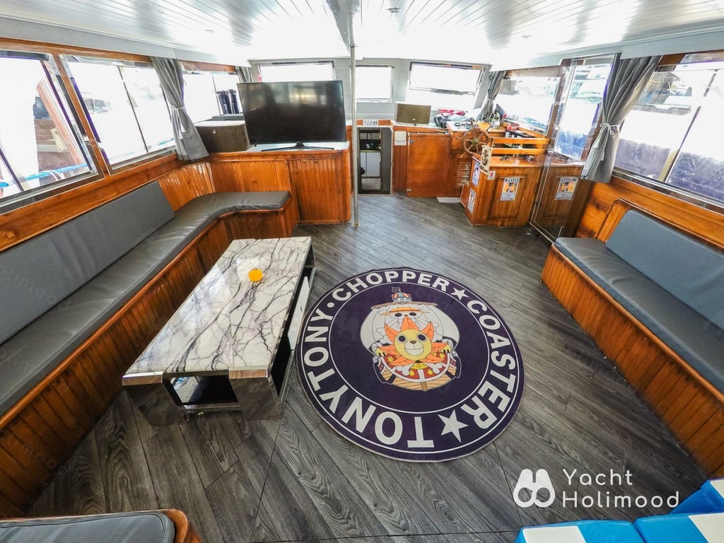 AP01 Sai Kung Junk Boat Night Charter / Squid Fishing Trip 5