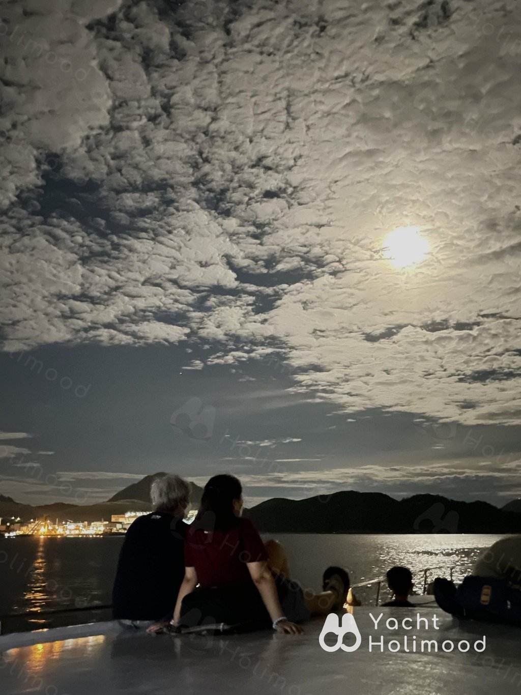 SL11 夜间市区派对王｜夜游维港 / 钓墨鱼游艇｜经典游艇甲板够大 24