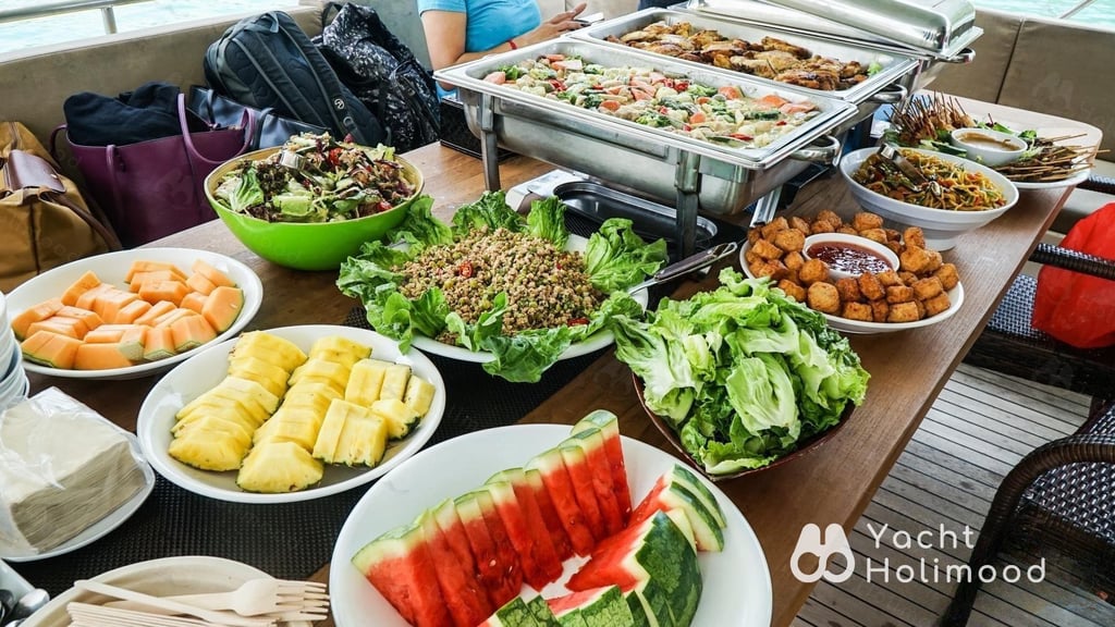 AB01 晚间维港游 饮品及自助餐全包 $680/位起 9