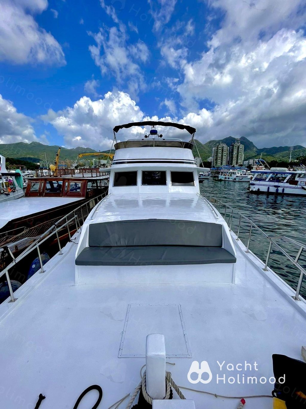 CH03 全新豪華裝修遊艇 (可加海鮮餐/ BBQ/ 多款水上活動/ 人氣海上水池） 4