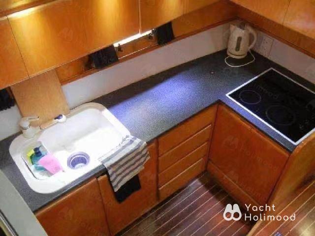 AA01 小型游艇日间船河（中环 / 尖沙咀上落，包水上活动） 13