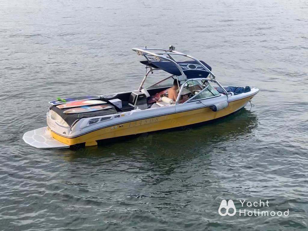 JF01 Nautique Wakesurf Speedboat Rental with Cooler(ice included) and Bluetooth Sound Bar 1