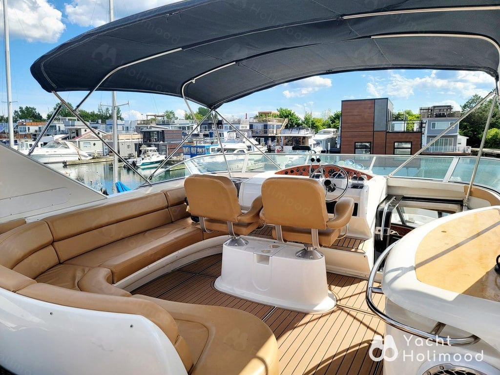 TR01 4 Hour Yacht Charter 5