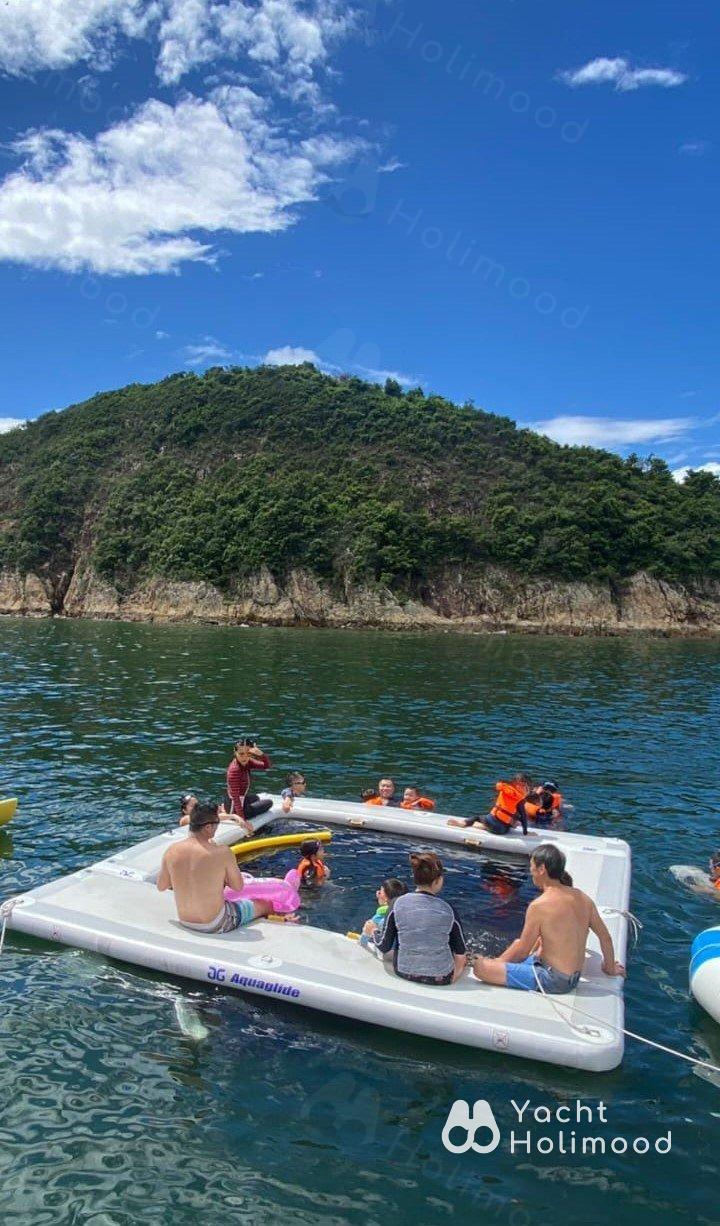 ME01 Tailor-made 92-Fleet Luxury Yacht service (with 6 Staff Members Serving) 52