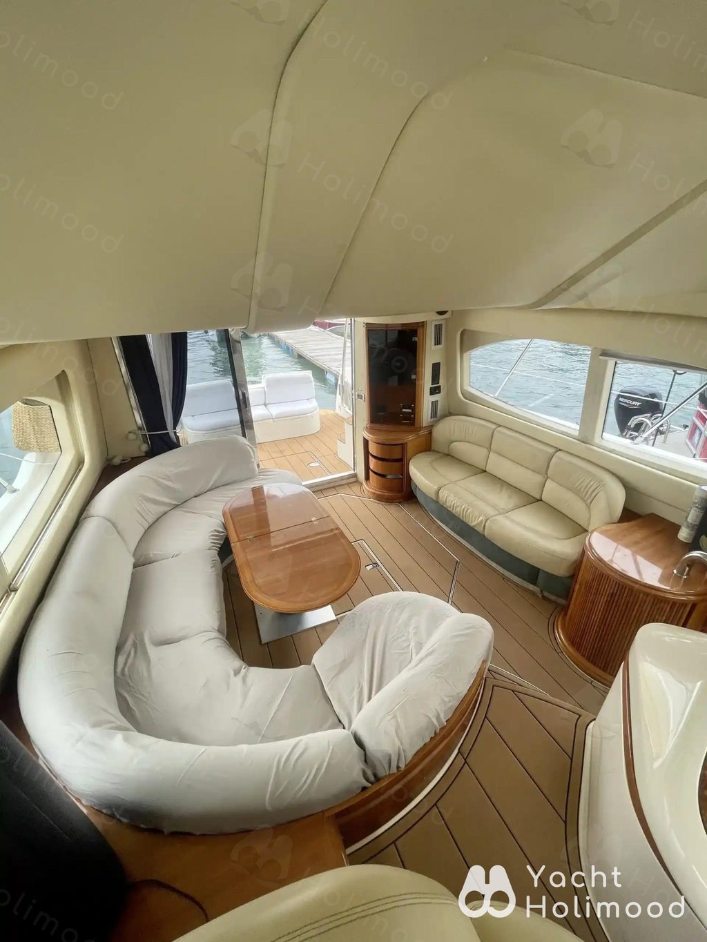 MT02 Yacht Charter Service 7