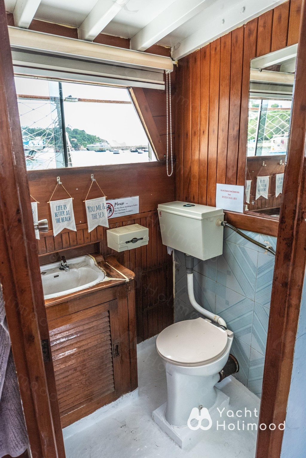RS01 City Night Charter Junk Boat 10