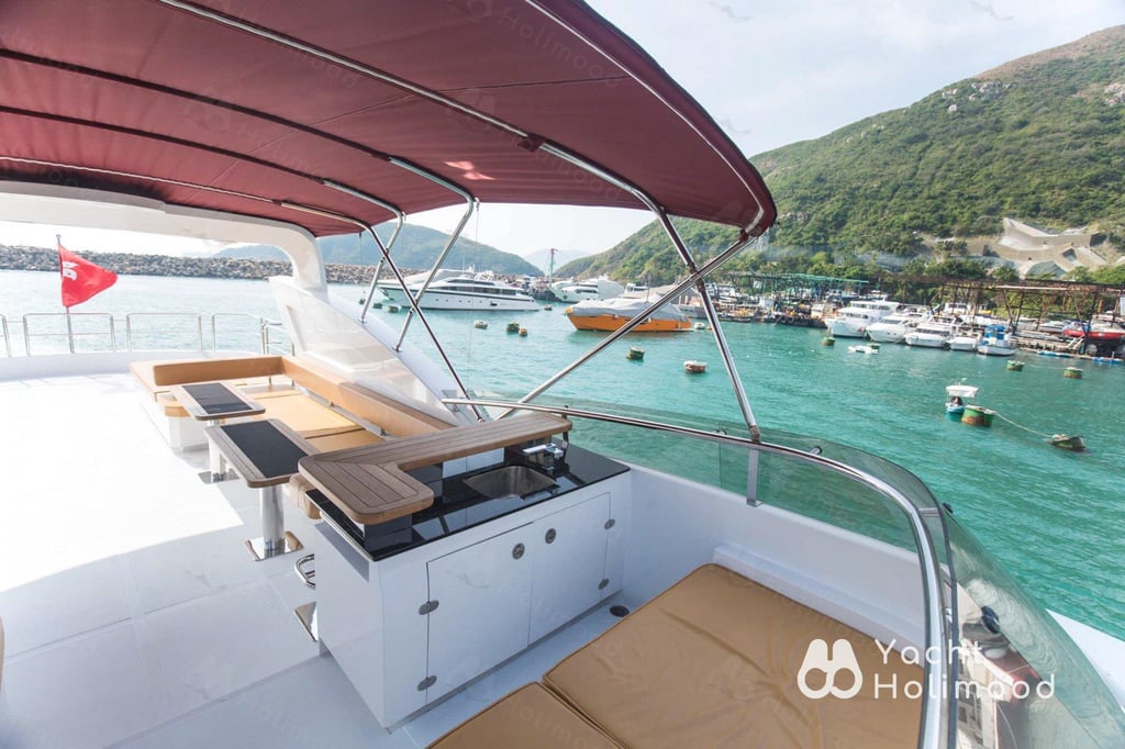ME01 Tailor-made 92-Fleet Luxury Yacht service (with 6 Staff Members Serving) 50