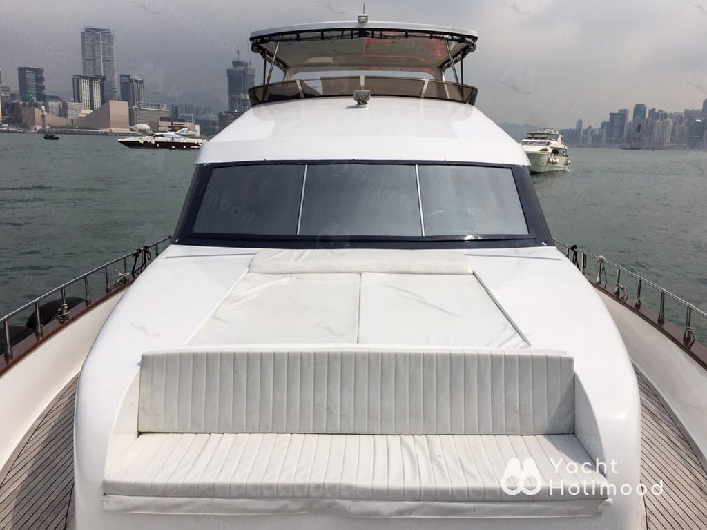 HF02 Night Charter Cruiser 2