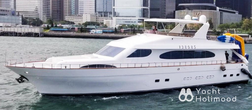 HF02 Night Charter Cruiser 1