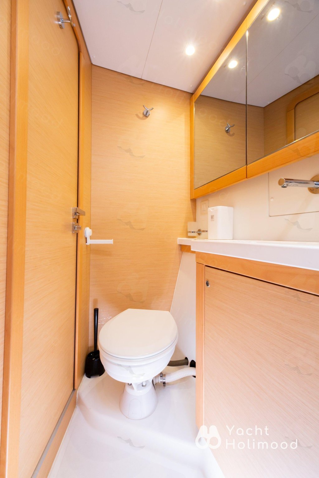 SL01 Catamaran Charter Package 4/8 hrs (Include water toy) 38