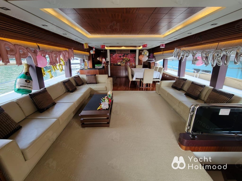ME01 Tailor-made 92-Fleet Luxury Yacht service (with 6 Staff Members Serving) 30