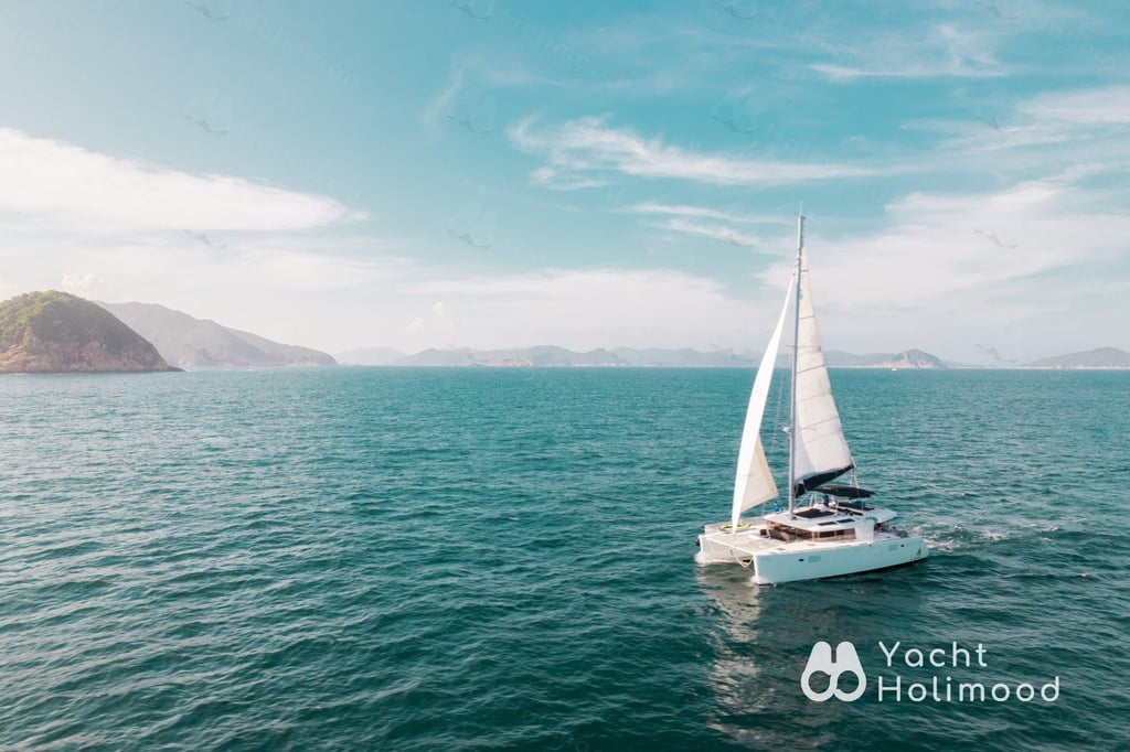 SL01 Catamaran Charter Package 4/8 hrs (Include water toy) 3