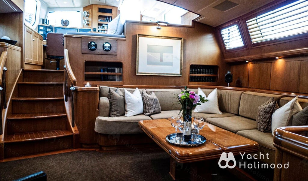 PC01 7 days 6 nights luxury sailing boat trip 5