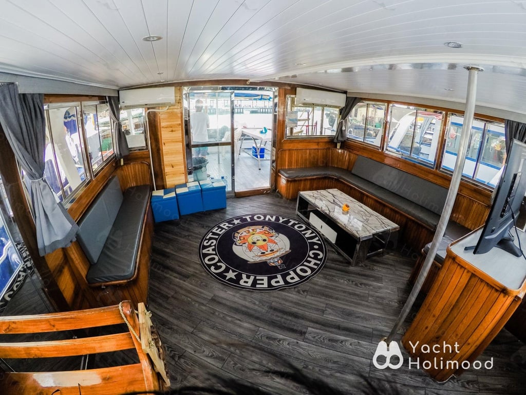 AP01 Sai Kung Junk Boat Night Charter / Squid Fishing Trip 4