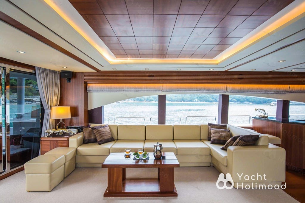 ME01 Tailor-made 92-Fleet Luxury Yacht service (with 6 Staff Members Serving) 26