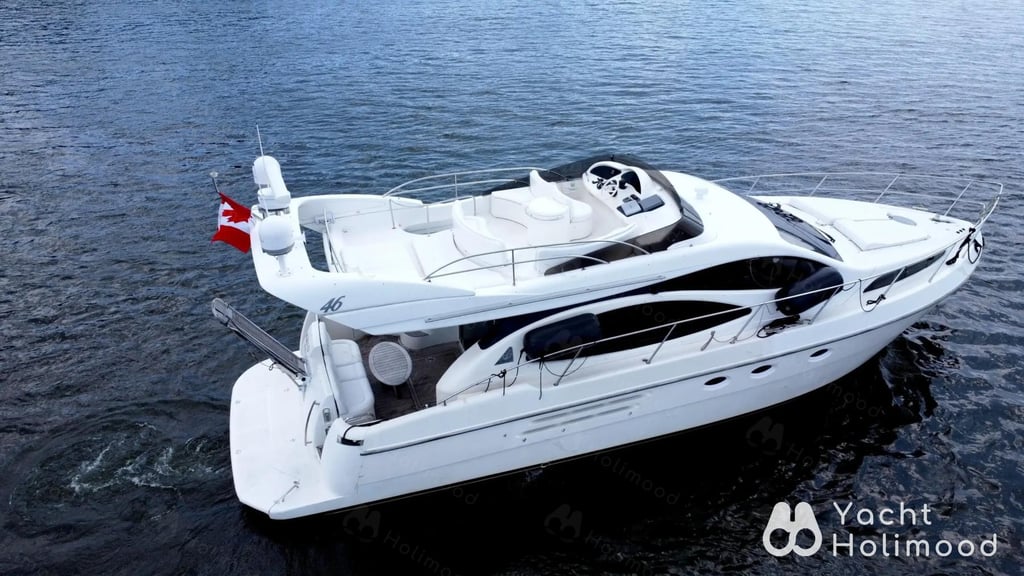 MT02 Yacht Charter Service 2