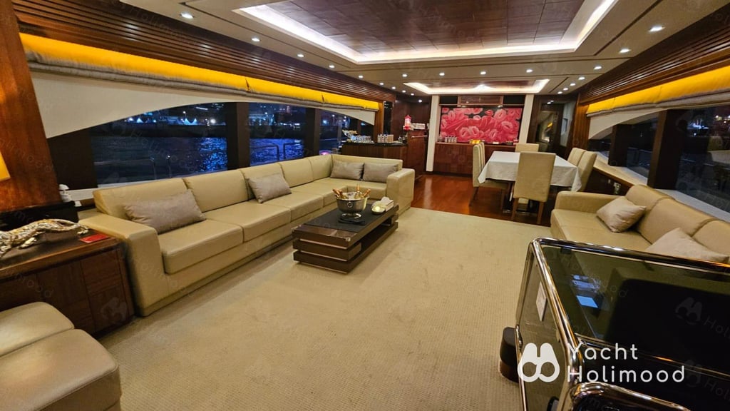ME01 Tailor-made 92-Fleet Luxury Yacht service (with 6 Staff Members Serving) 23