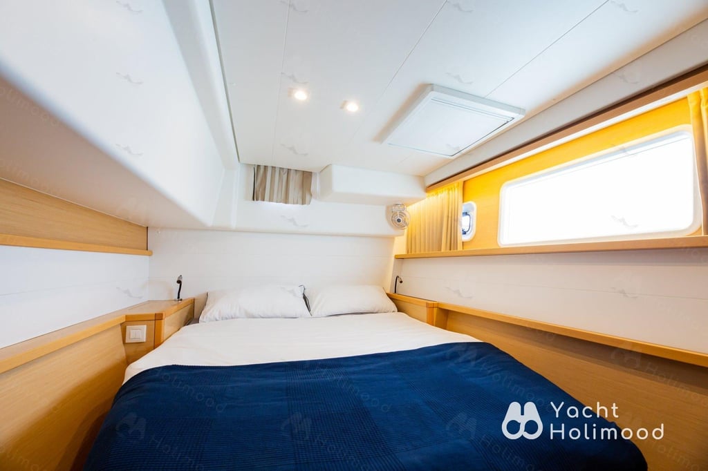 SL01 Catamaran Charter Package 4/8 hrs (Include water toy) 35