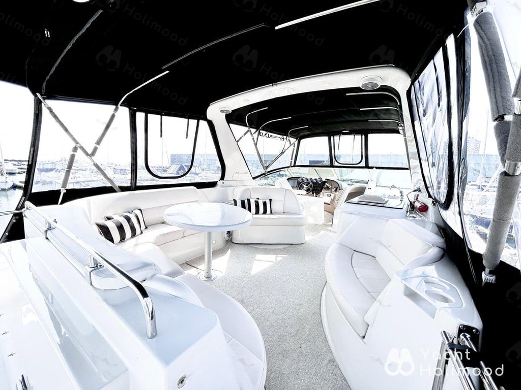 TR03 4 Hour Yacht Charter 4