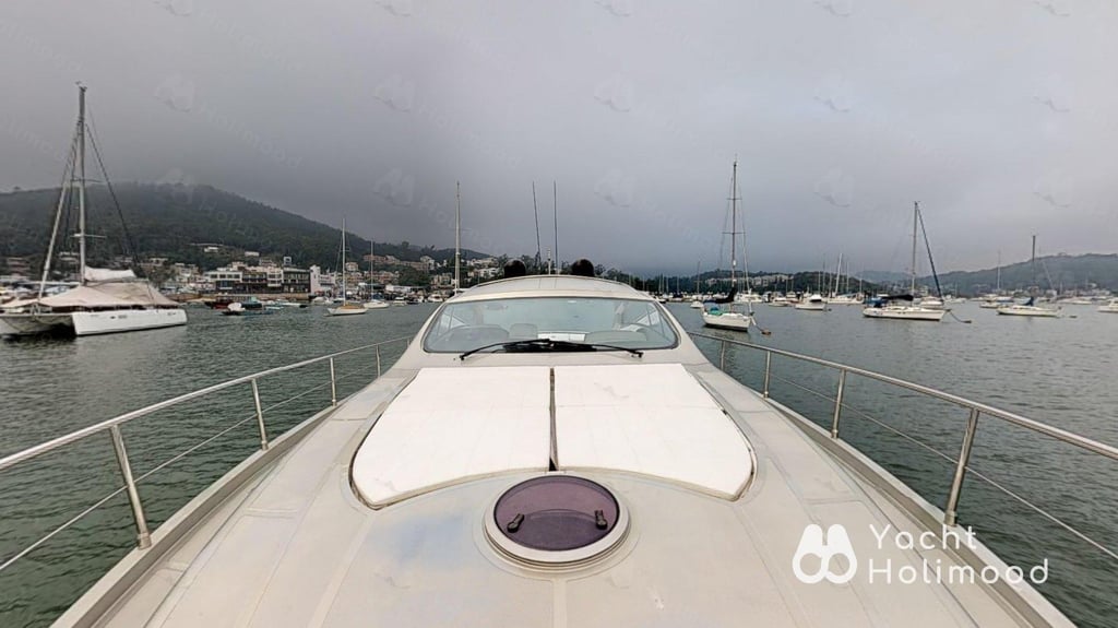 NW04 City Day Charter Luxury Yacht 16