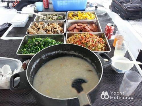 SA01 晚间4小时游艇出租 (可加船上即煮海鲜大餐） 26