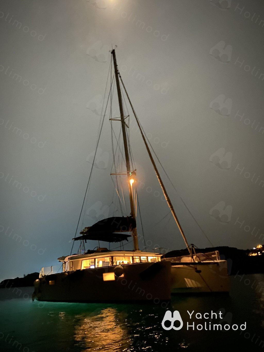 SL01 Catamaran Charter Package 4/8 hrs (Include water toy) 6