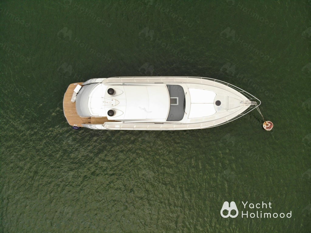 NW04 City Day Charter Luxury Yacht 17