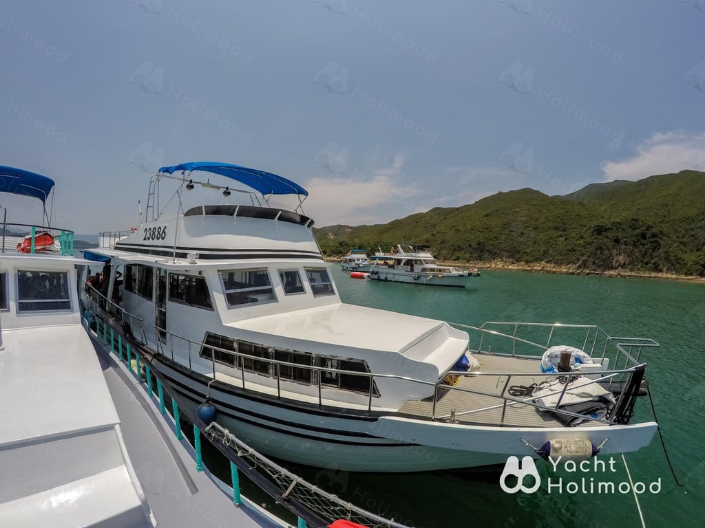 AP01 Sai Kung Junk Boat Night Charter / Squid Fishing Trip 1