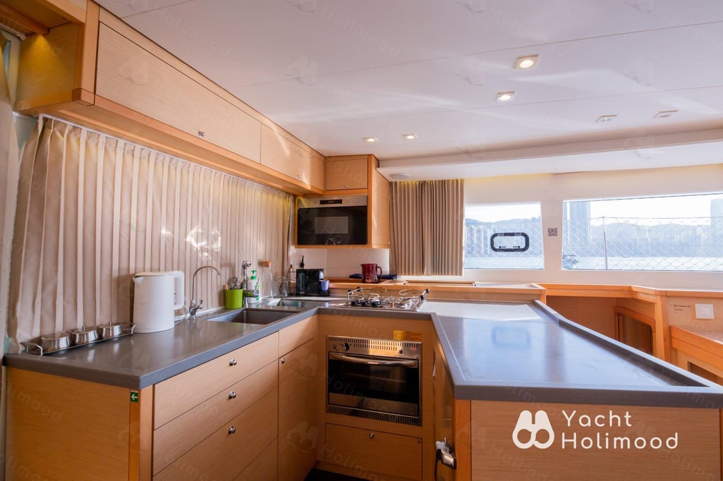 SL01 Catamaran Charter Package 4/8 hrs (Include water toy) 20