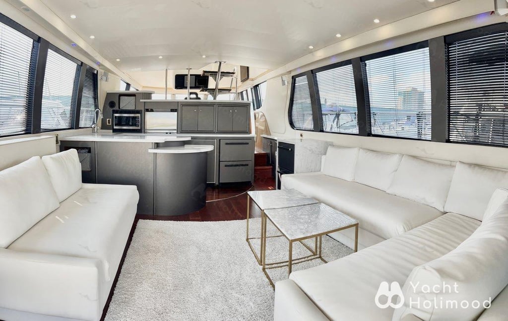 TR03 4 Hour Yacht Charter 2