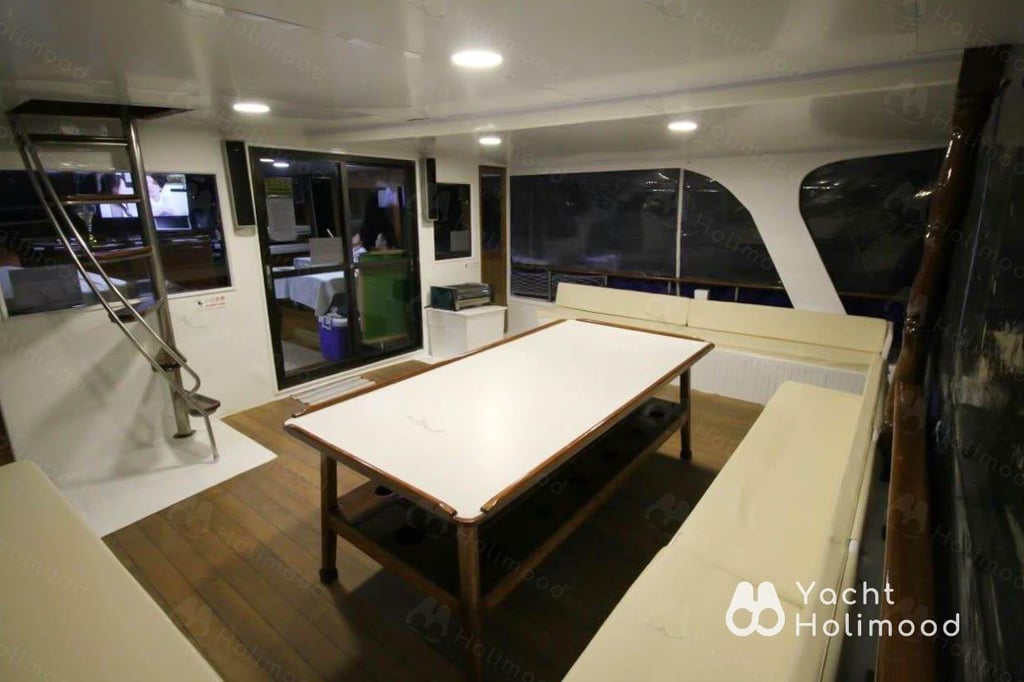 RS01 City Night Charter Junk Boat 12