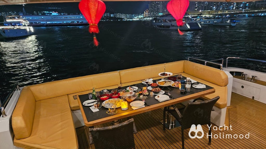 ME01 Tailor-made 92-Fleet Luxury Yacht service (with 6 Staff Members Serving) 14