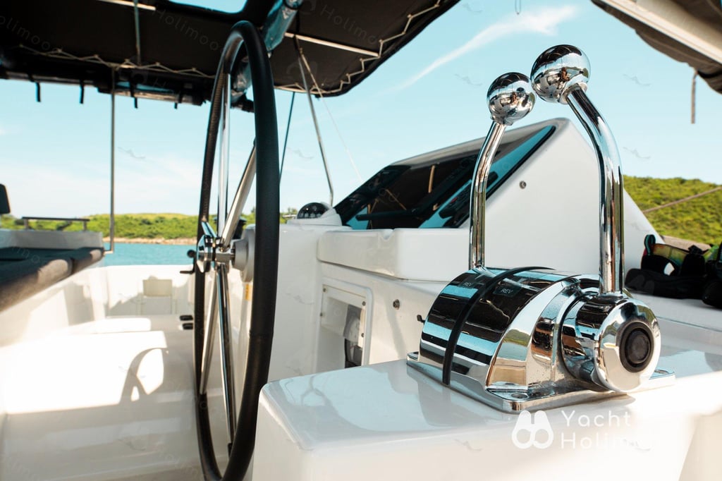 SL01 Catamaran Charter Package 4/8 hrs (Include water toy) 5