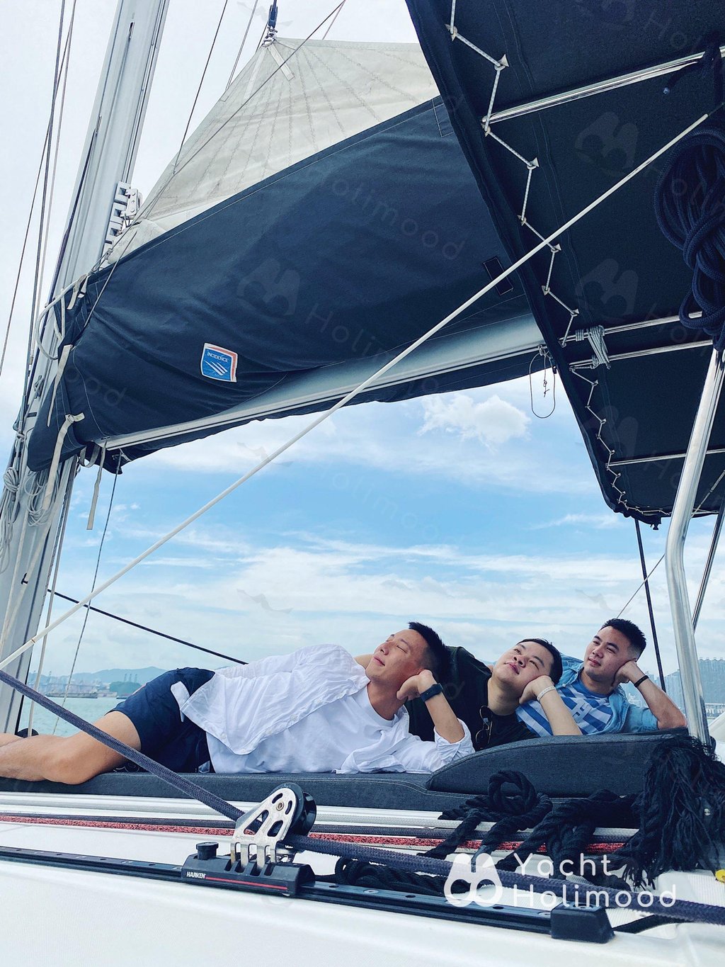 SL01 Catamaran Charter Package 4/8 hrs (Include water toy) 30