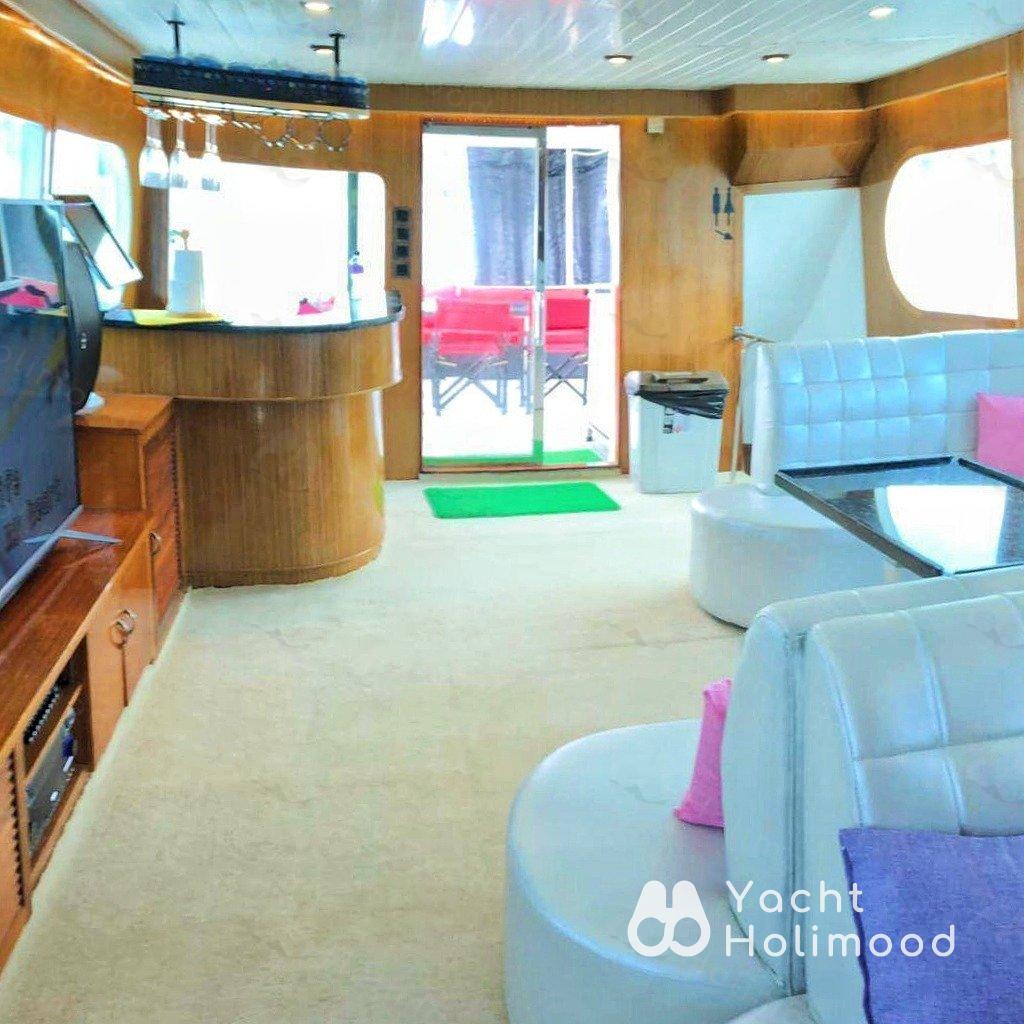 RW03 Sai Kung Day Charter Cruiser with Free Water Activities 7
