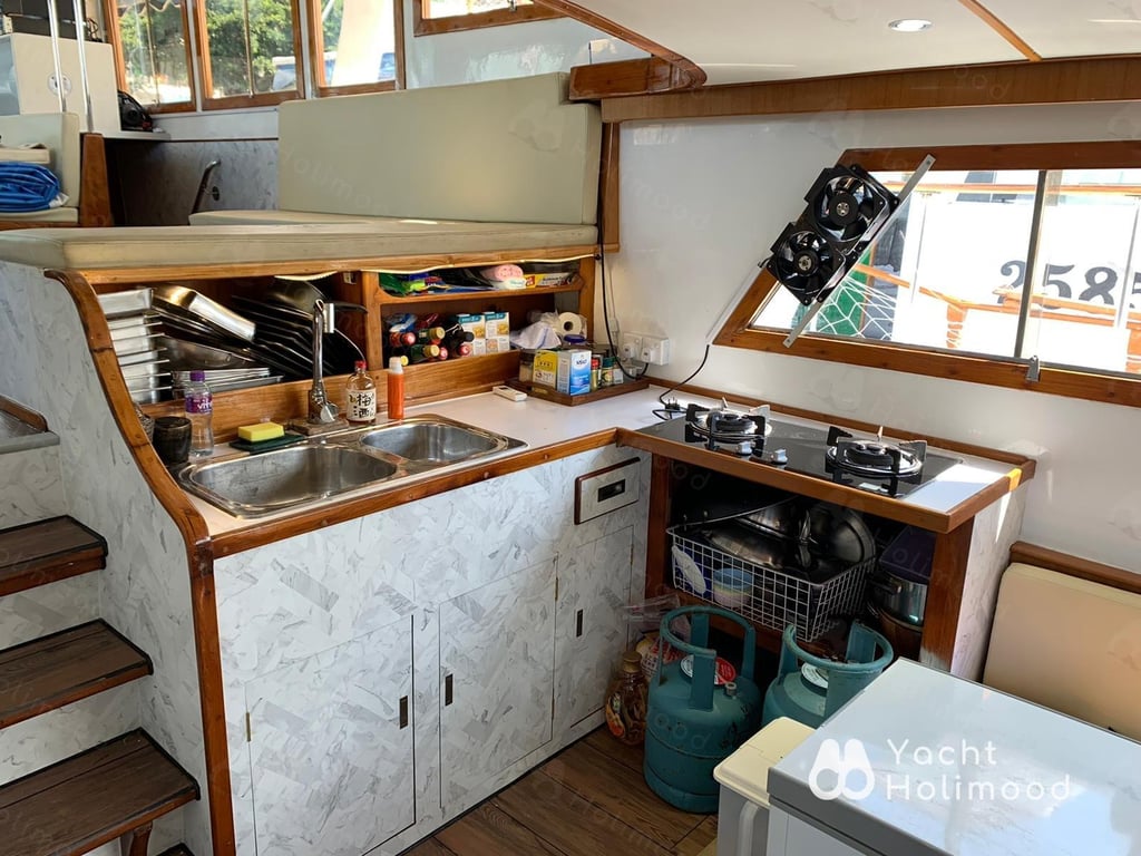 KK03 Sai Kung Day Charter Junk Boat 7