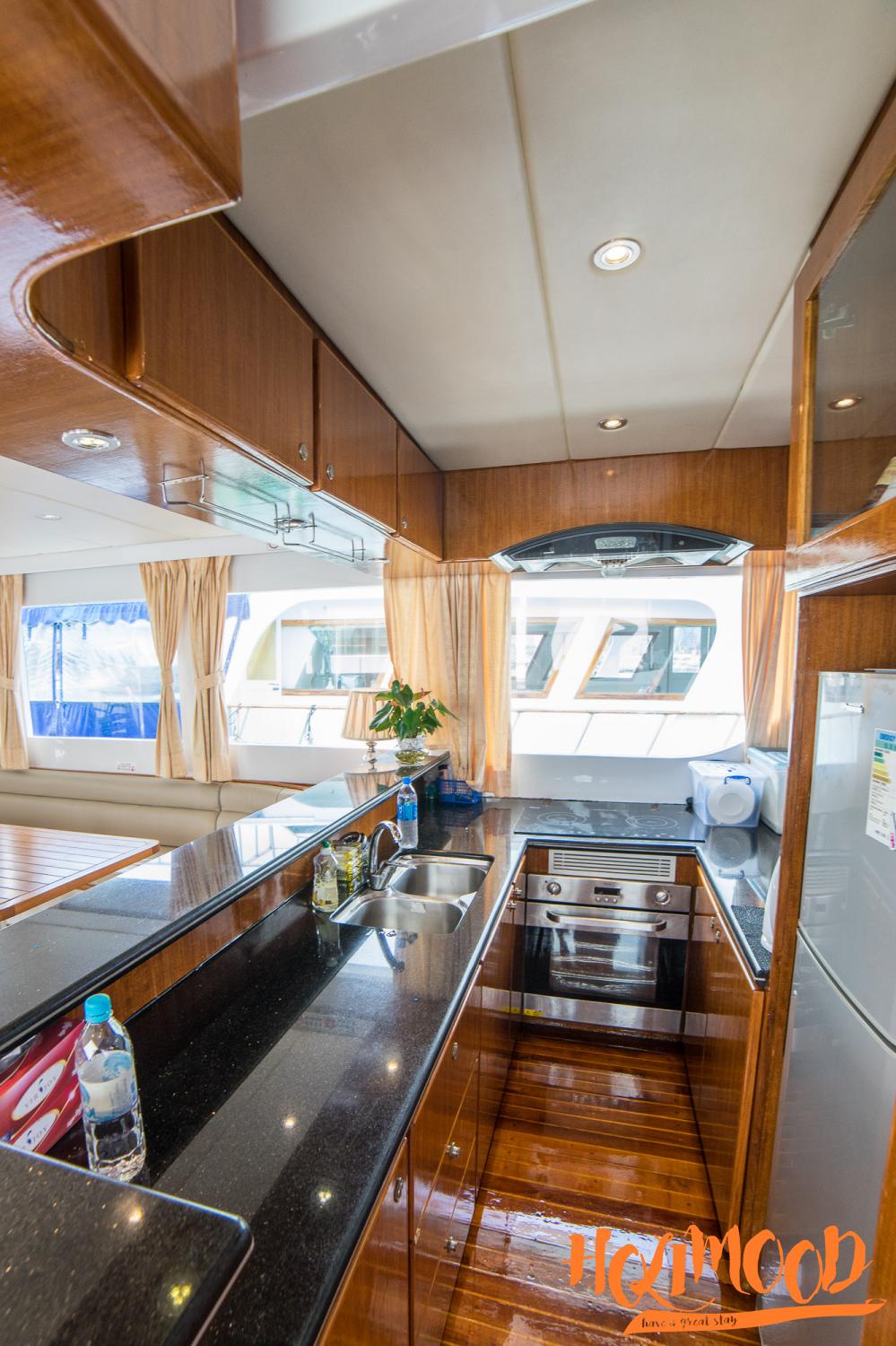 KY01 Jumbo Party Boat Day Rental (With Bar Table, Reheat Facilities) 17