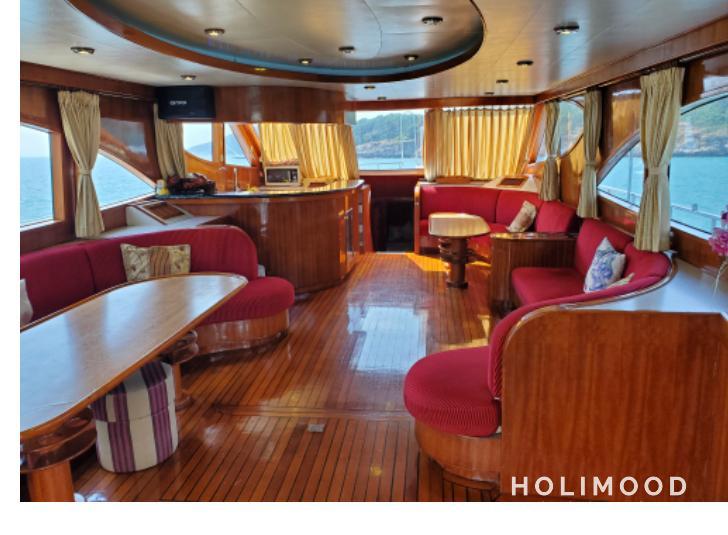 IE01 Luxury Cruiser Day Charter (Outdoor Sofa Area & Swimming Pool Options Available) 2
