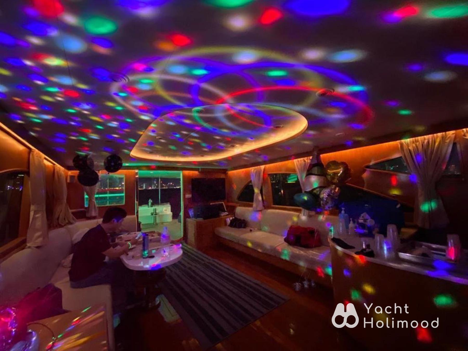 LE02 Victoria Harbour Night Cruise (Featuring Free DJ Equipment, High-Quality Karaoke System, Squid Fishing OK) 23