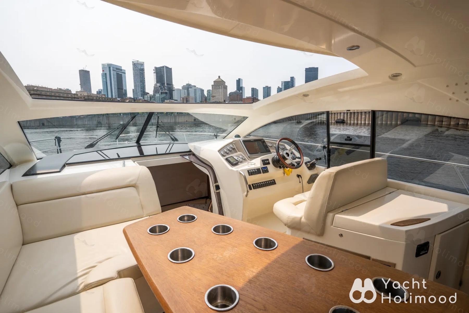 MT03 Yacht Charter Service 3