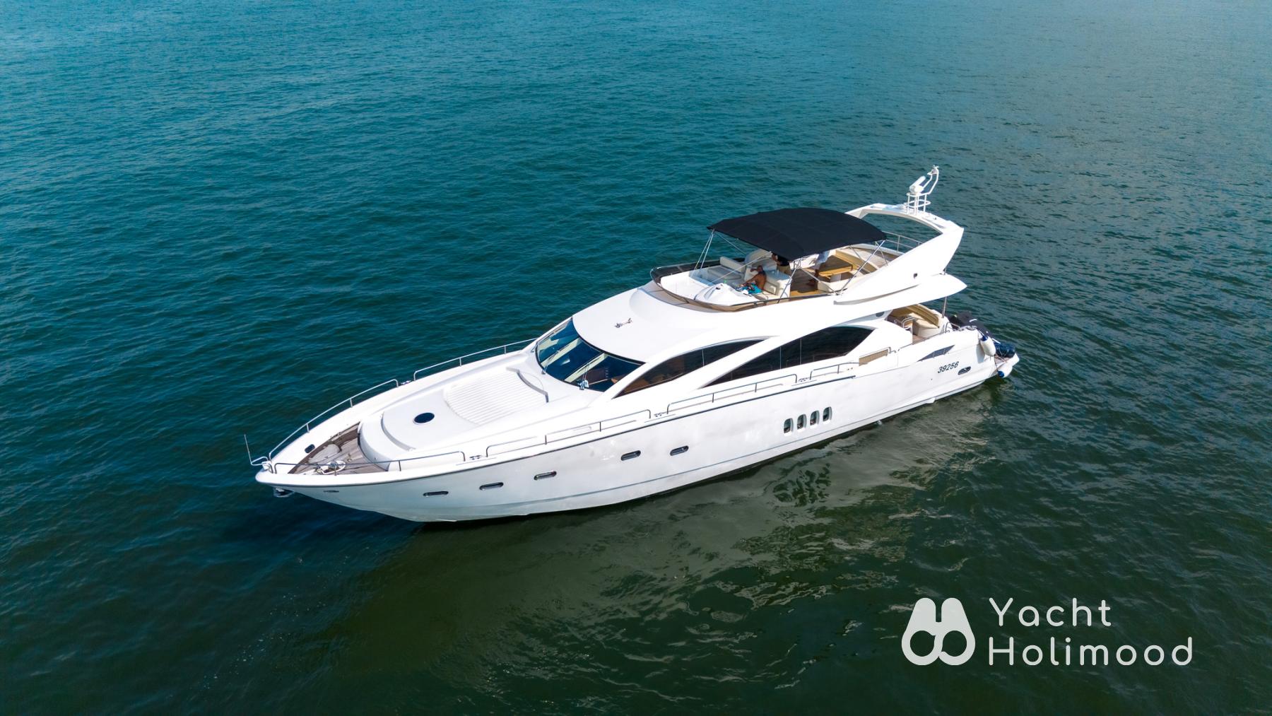 SL06 Luxury British Yacht Tailor Made Charter (6 hr up)  31