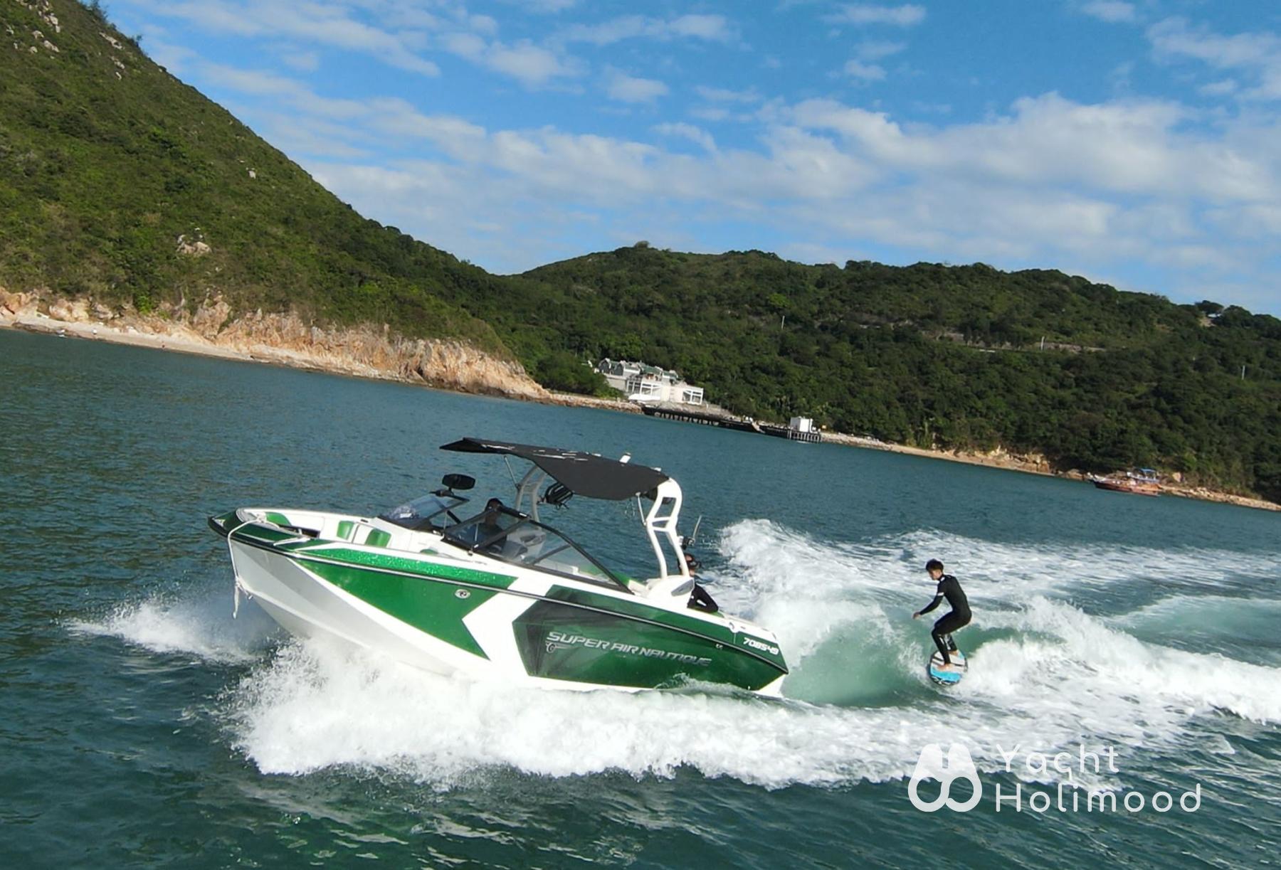 LE04 Brand Speedboat for Wakesurf in Tseung Kwan O, available for following yacht for parties 2