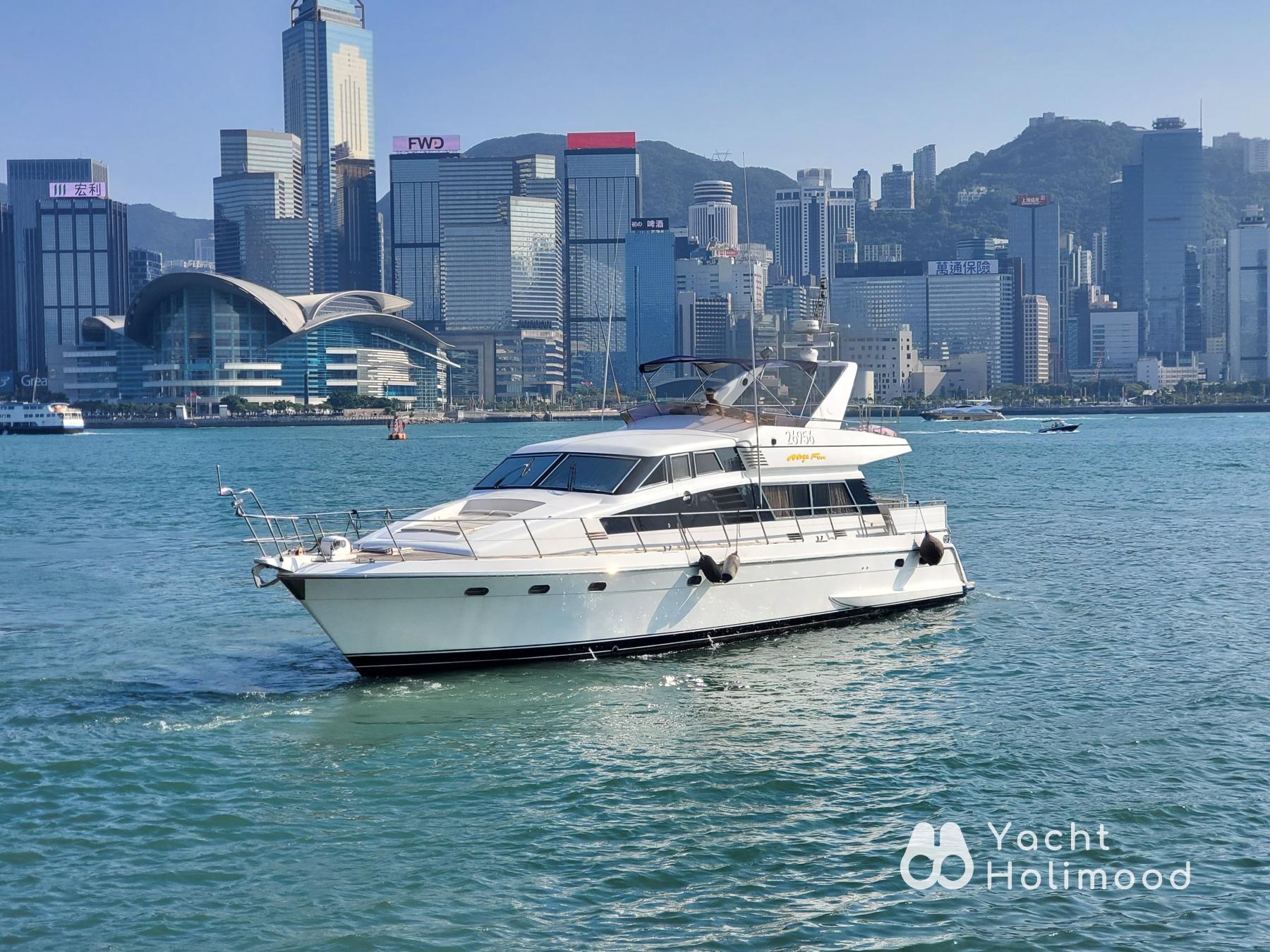 TL02 City Day Charter Cruiser 1