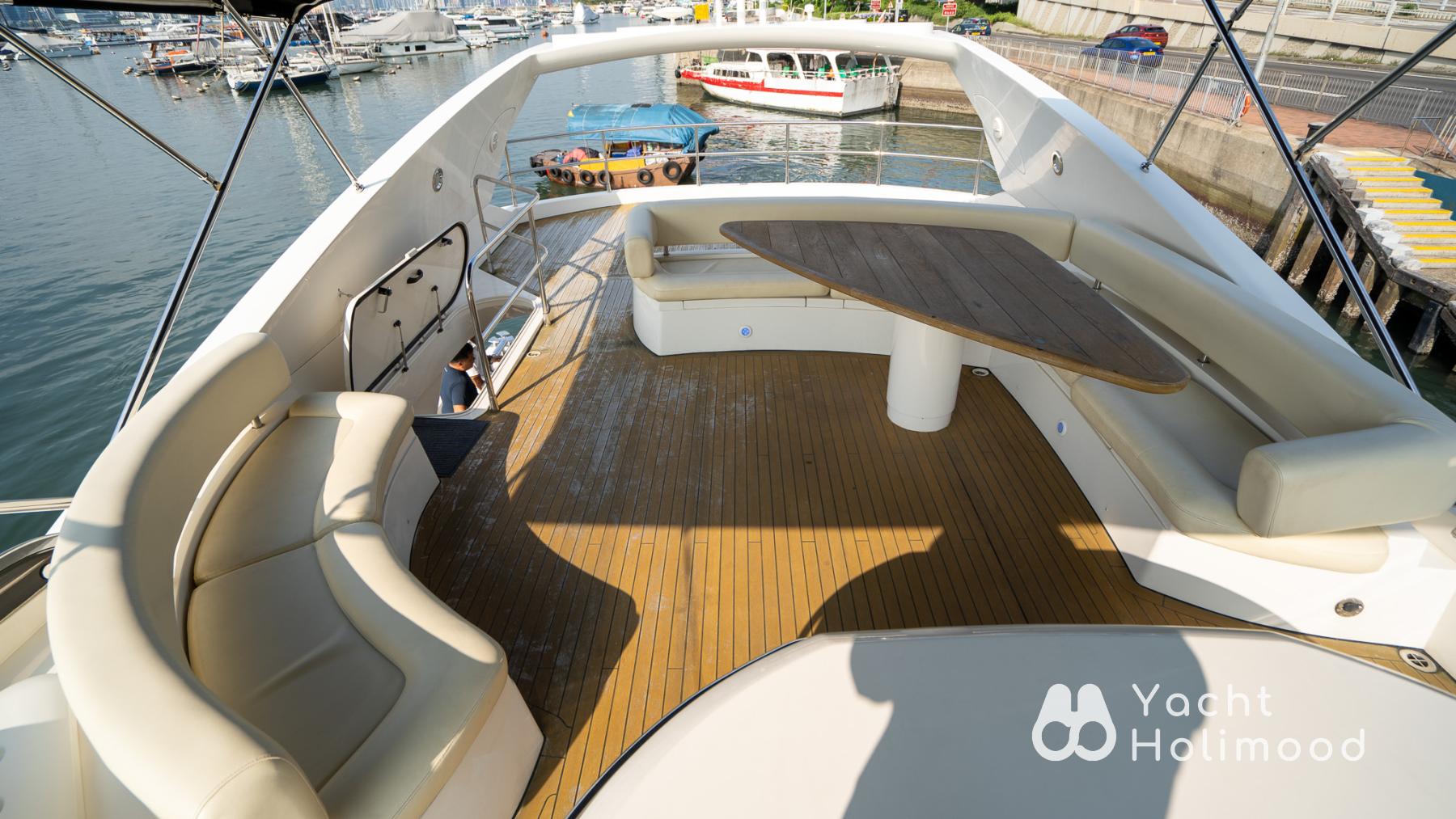 SL06 Luxury British Yacht Tailor Made Charter (6 hr up)  18