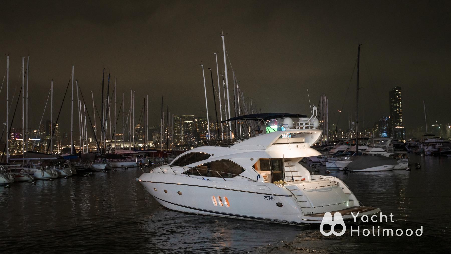 AT01 Luxury Yacht Built In UK, Best Choice for Yachting. ( With Wi-Fi , SUP, Floaties.) 32