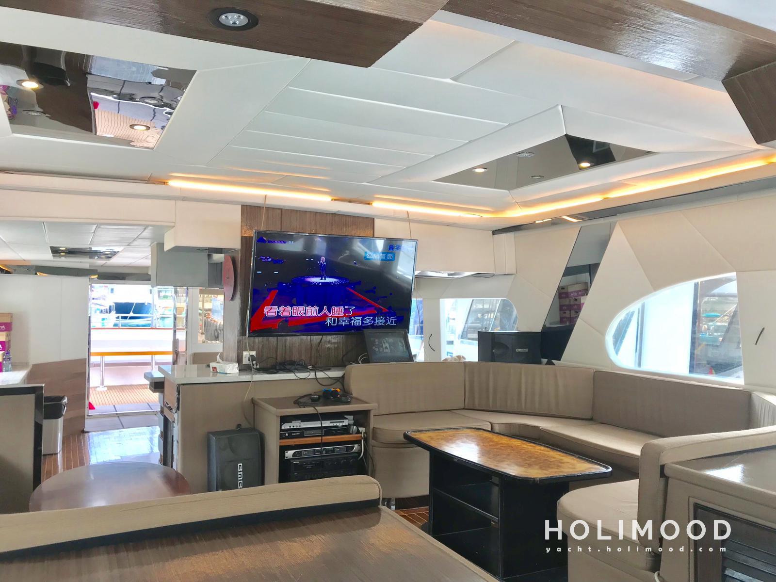 HF03 Day Charter Cruiser 10