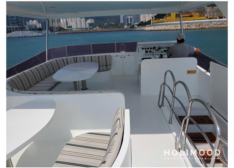 IE02 Luxury Cruiser Day Charter (Outdoor Sofa Area & Swimming Pool Options Available) 3