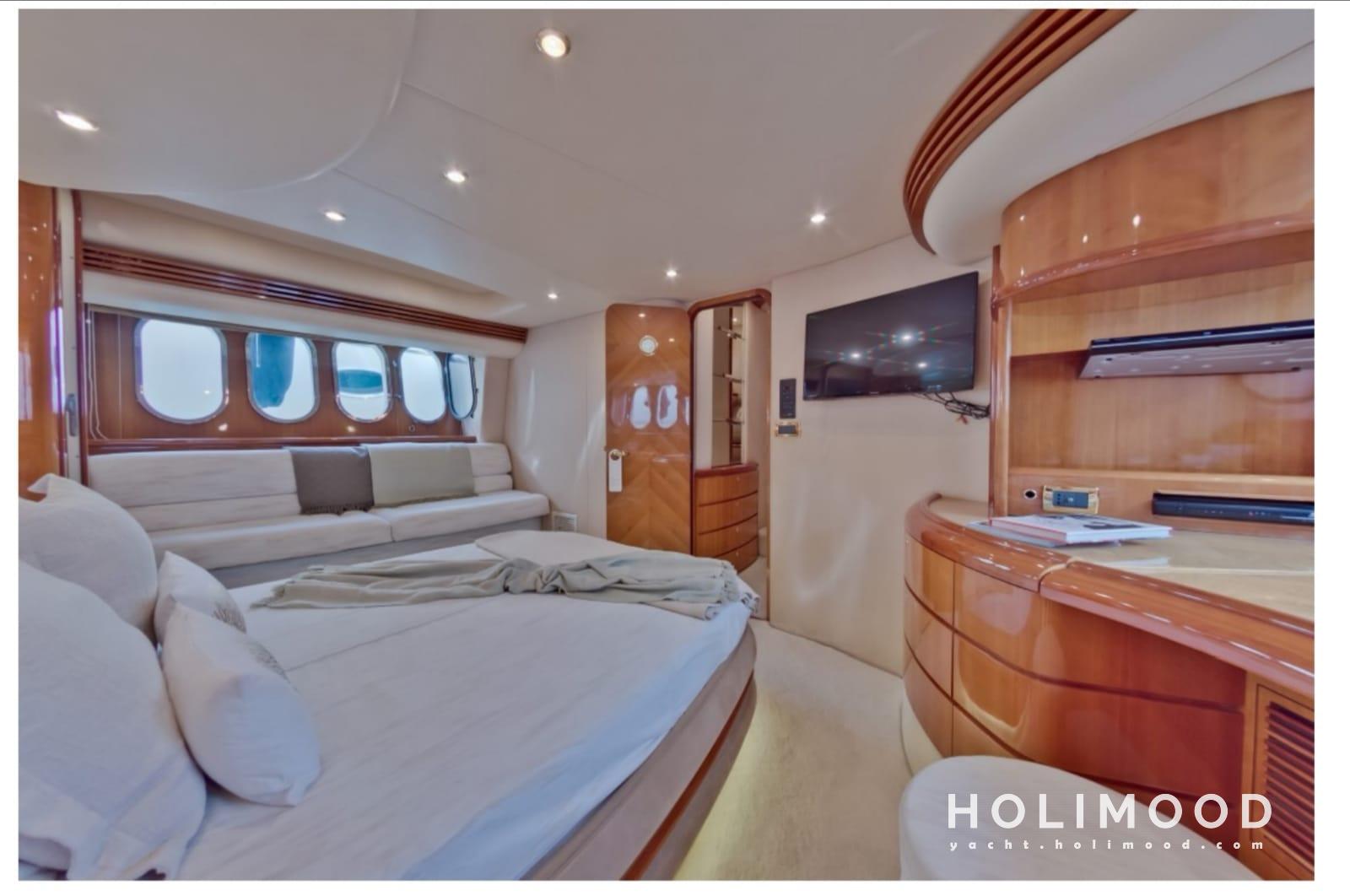 AY03 Azimut Italian Luxury Yacht Day Charter  6