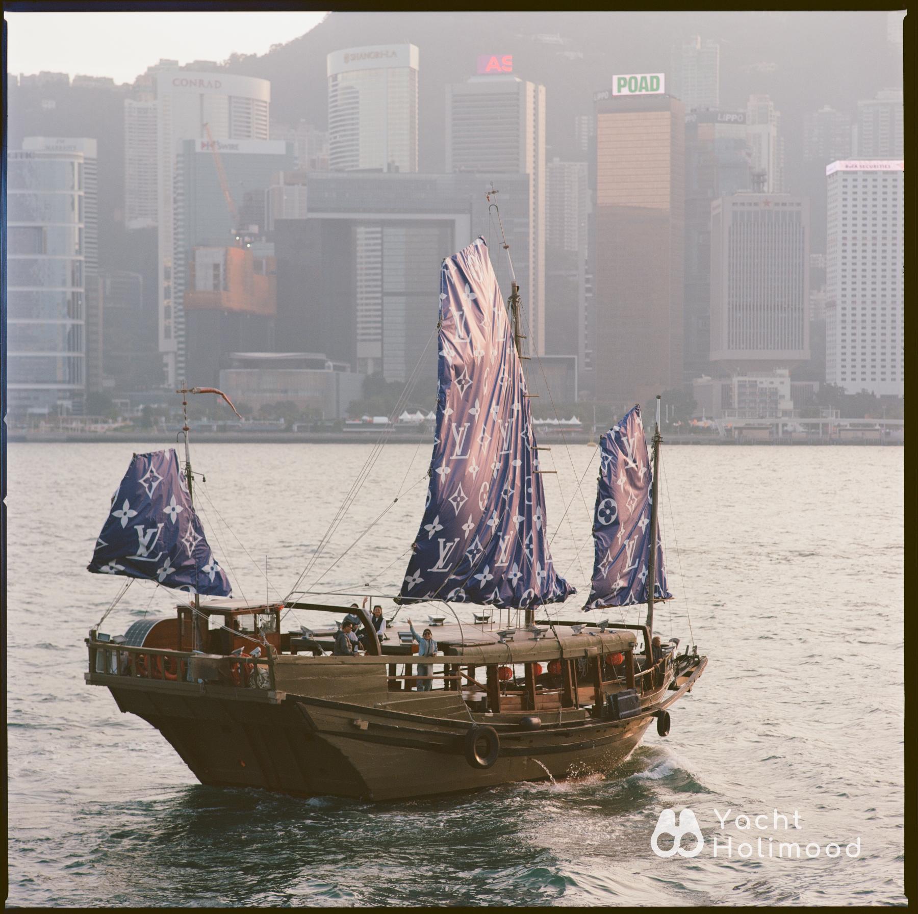 OK02 One Hong Kong - Classic Chinese-style Sailboat Rental and Advertising Services 13